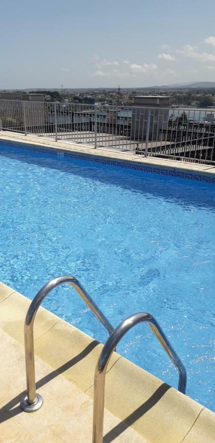 里瓦德奥Atico Centrico Con Piscina Comunitaria公寓 外观 照片